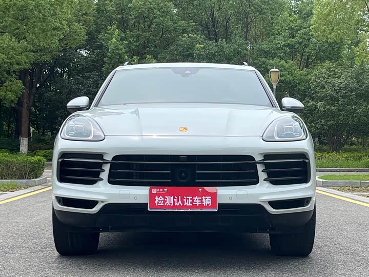 Фото 2 - Porsche Cayenne