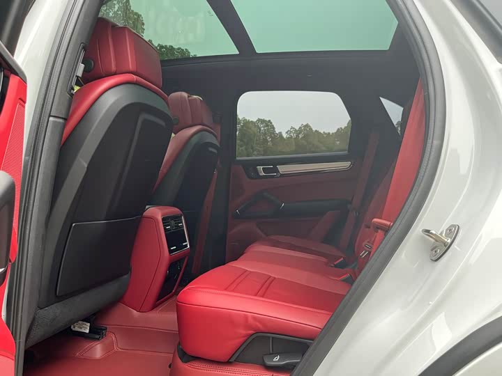 Фото 5 - Porsche Cayenne