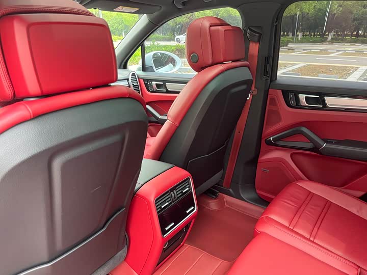 Фото 6 - Porsche Cayenne