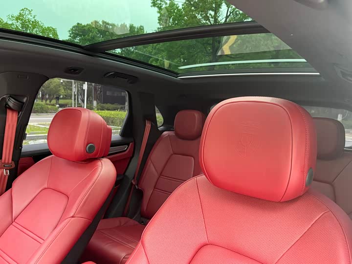 Фото 9 - Porsche Cayenne