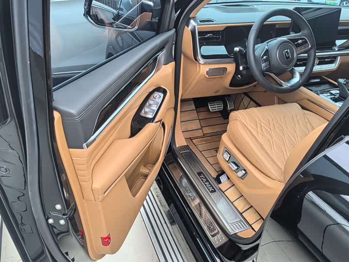 Фото 3 - Tank 500 Hybrid