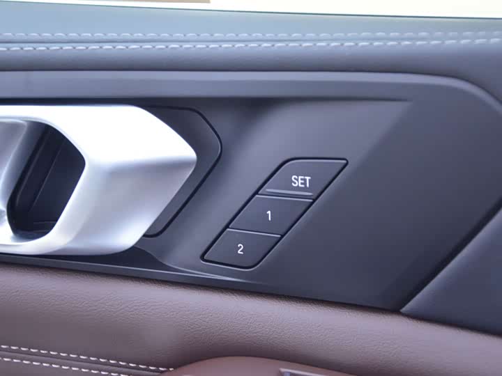 Фото 12 - BMW X5