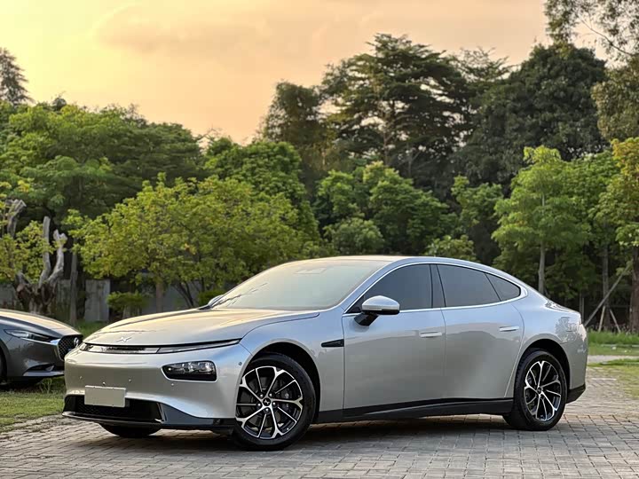 Фото 1 - XPeng P7