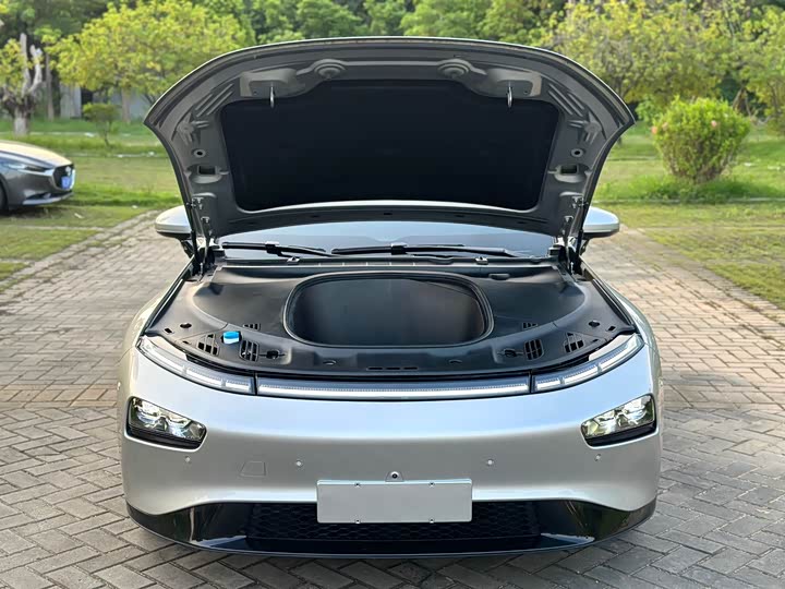 Фото 19 - XPeng P7