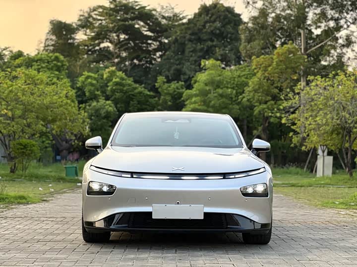 Фото 3 - XPeng P7