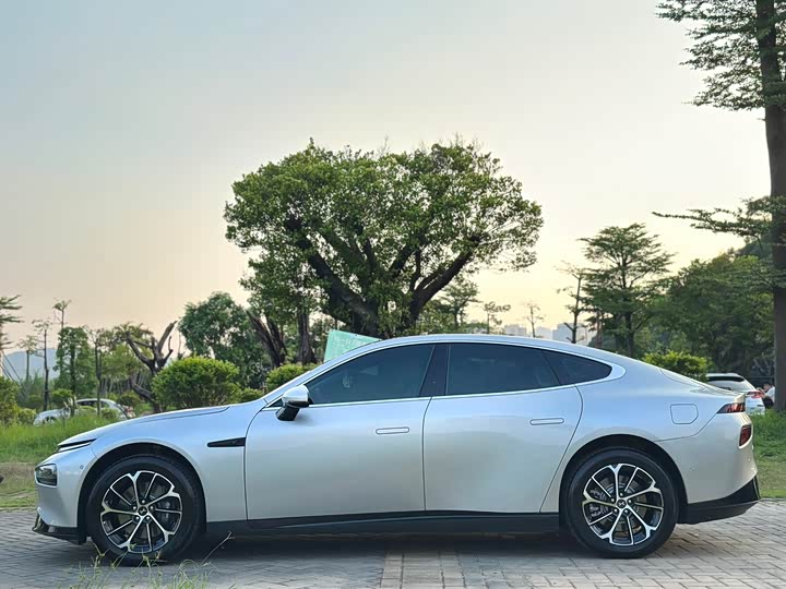 Фото 6 - XPeng P7