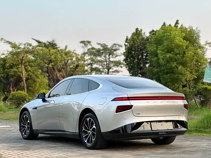 Фото 7 - XPeng P7