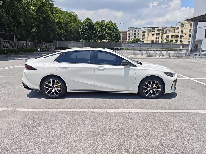 Фото 13 - GAC Trumpchi Empow R