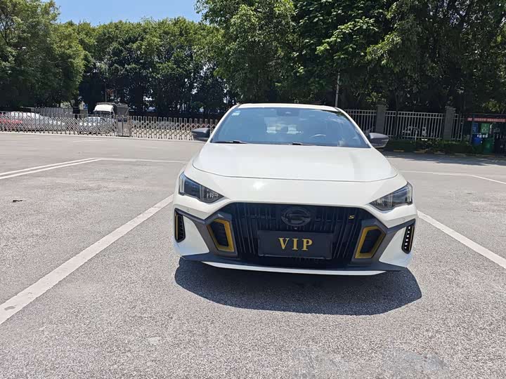 Фото 2 - GAC Trumpchi Empow R