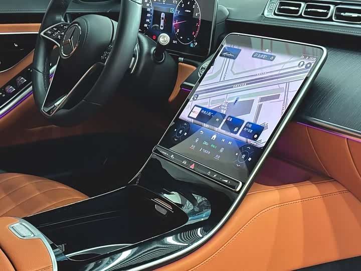 Фото 19 - Mercedes-Benz S-Class