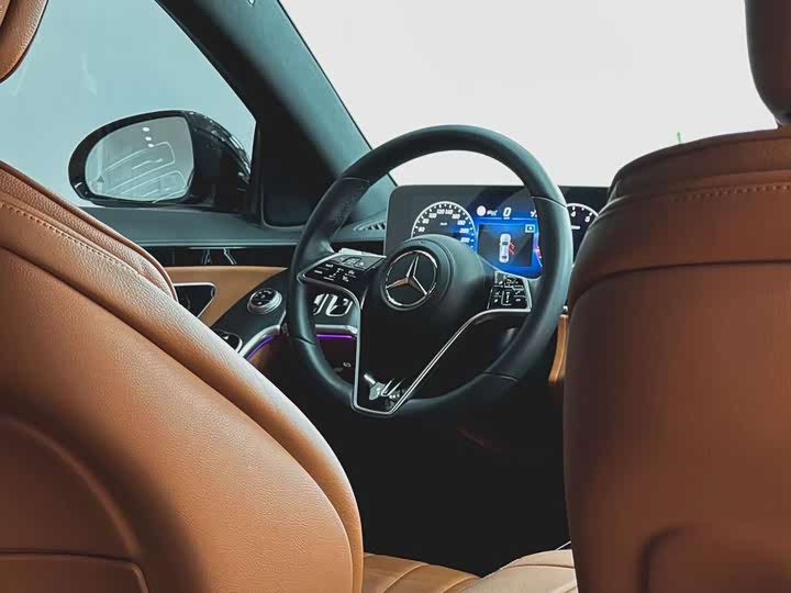 Фото 20 - Mercedes-Benz S-Class