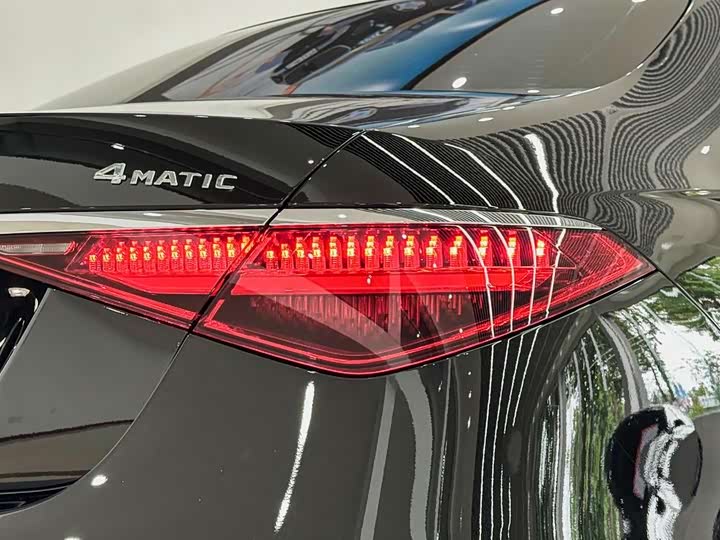 Фото 23 - Mercedes-Benz S-Class