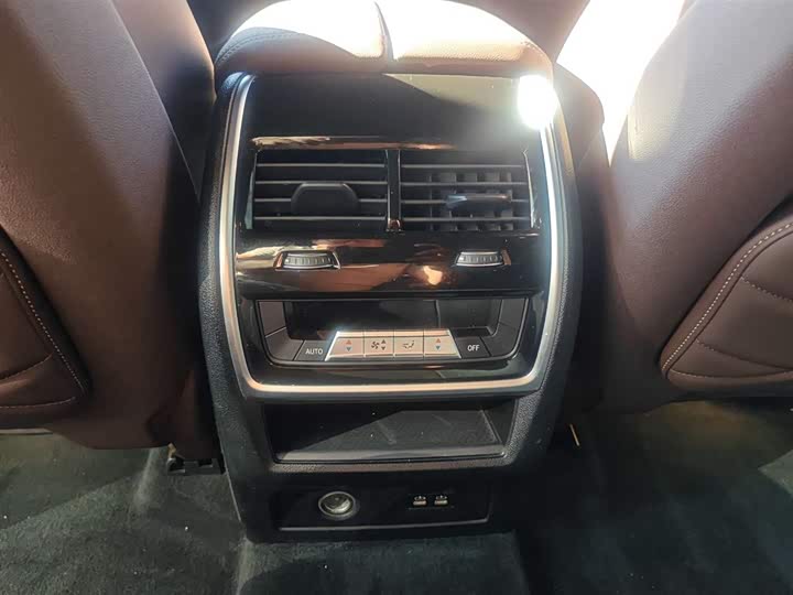 Фото 12 - BMW X5