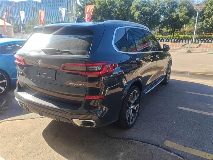 Фото 15 - BMW X5