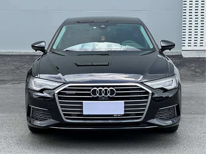 Фото 2 - Audi A6L