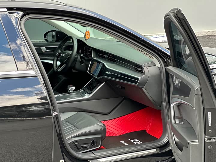 Фото 6 - Audi A6L