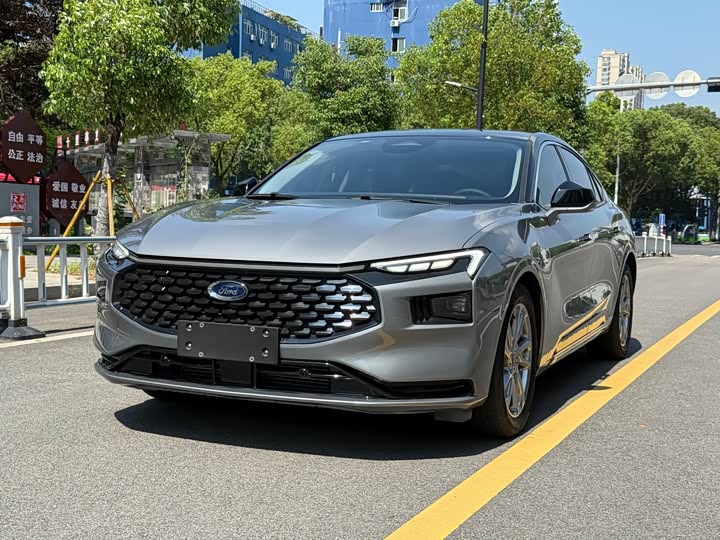 Фото 1 - Ford Mondeo