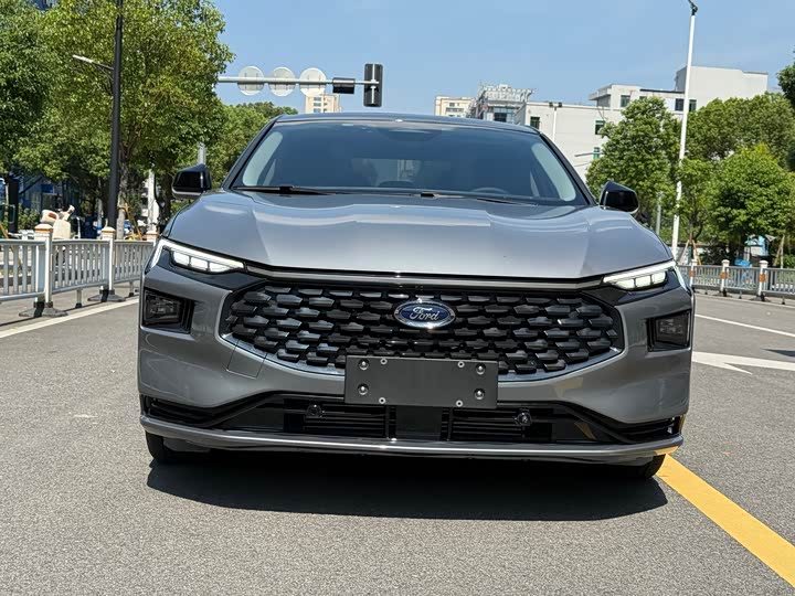 Фото 2 - Ford Mondeo