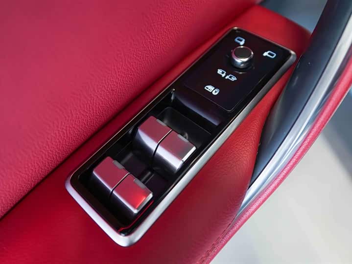 Фото 10 - Jaguar XF L