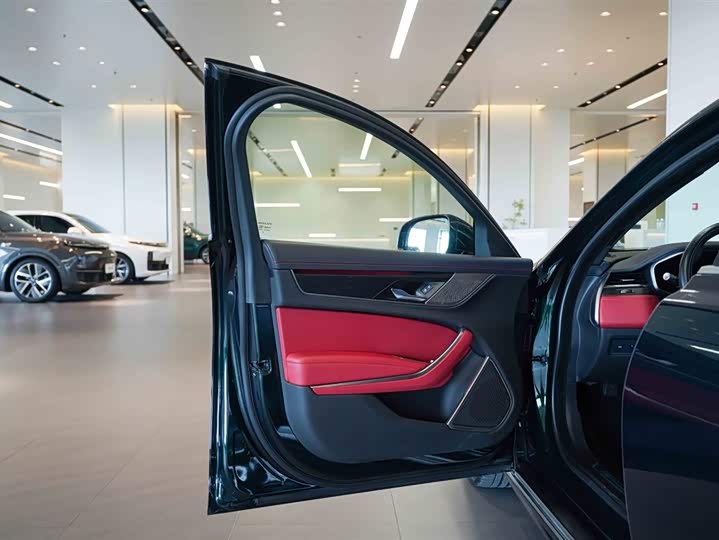 Фото 11 - Jaguar XF L