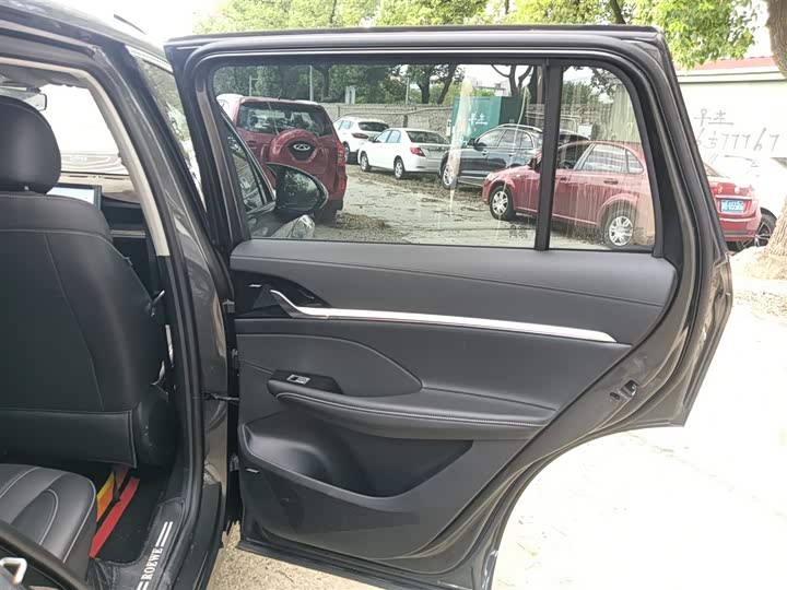 Фото 27 - Roewe RX5 Max