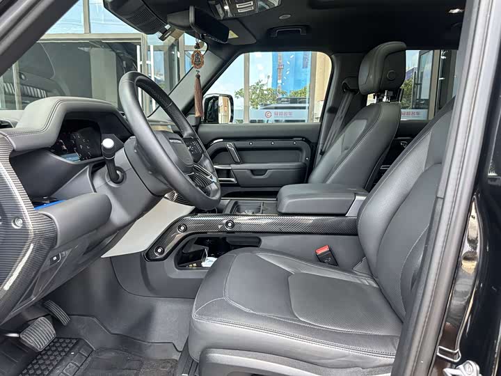 Фото 14 - Land Rover Defender