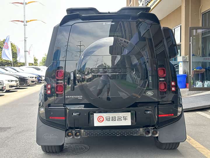 Фото 9 - Land Rover Defender