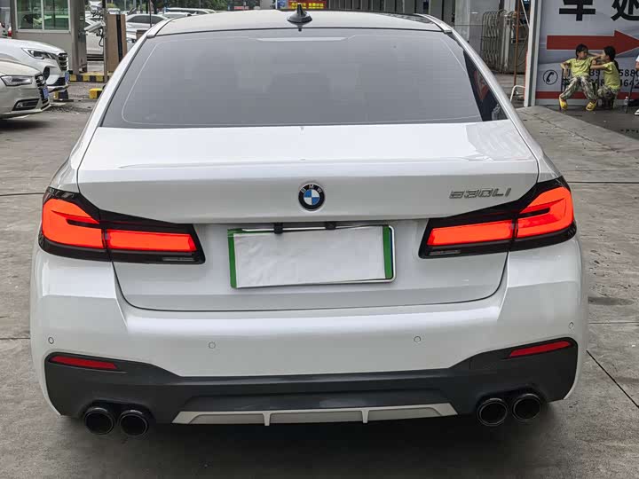 Фото 11 - BMW 5 Series