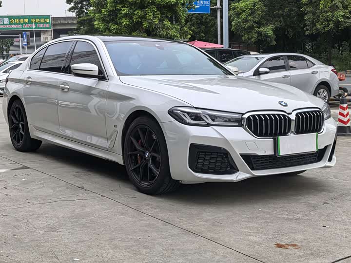 Фото 3 - BMW 5 Series