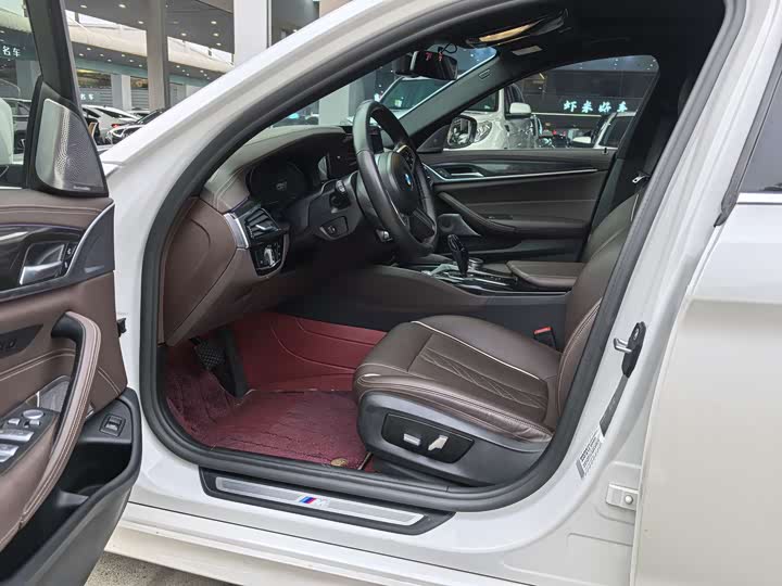 Фото 4 - BMW 5 Series