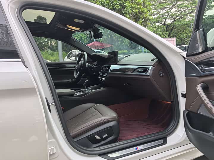 Фото 7 - BMW 5 Series