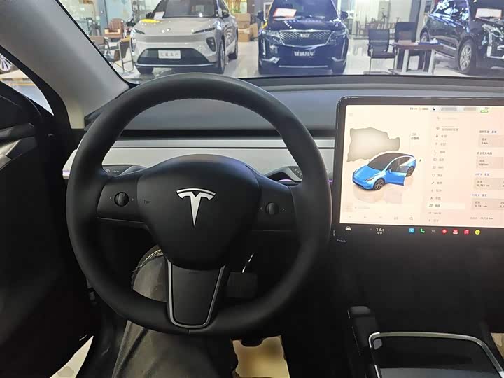 Фото 11 - Tesla Model Y