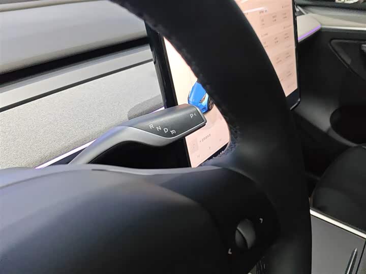 Фото 14 - Tesla Model Y