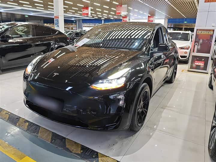 Фото 2 - Tesla Model Y