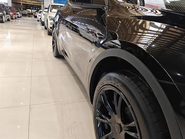 Фото 21 - Tesla Model Y