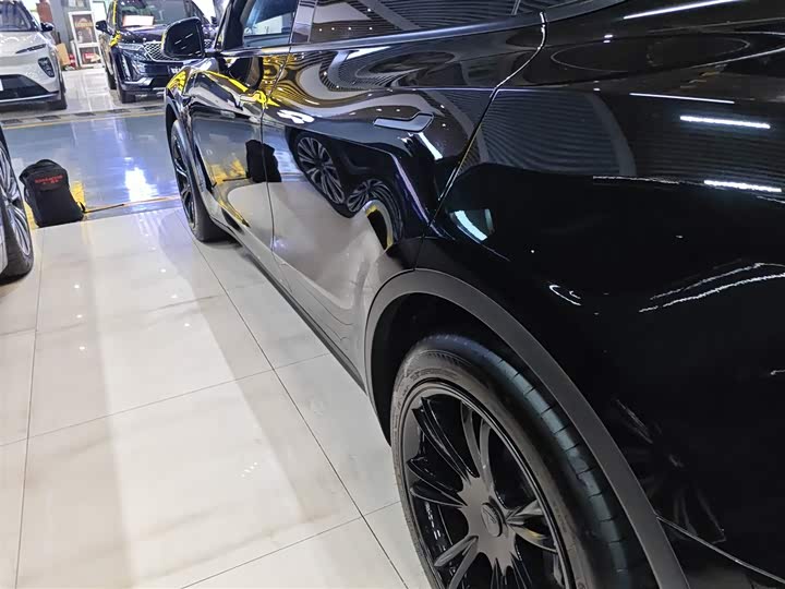 Фото 22 - Tesla Model Y