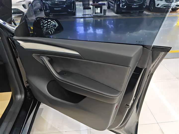 Фото 26 - Tesla Model Y