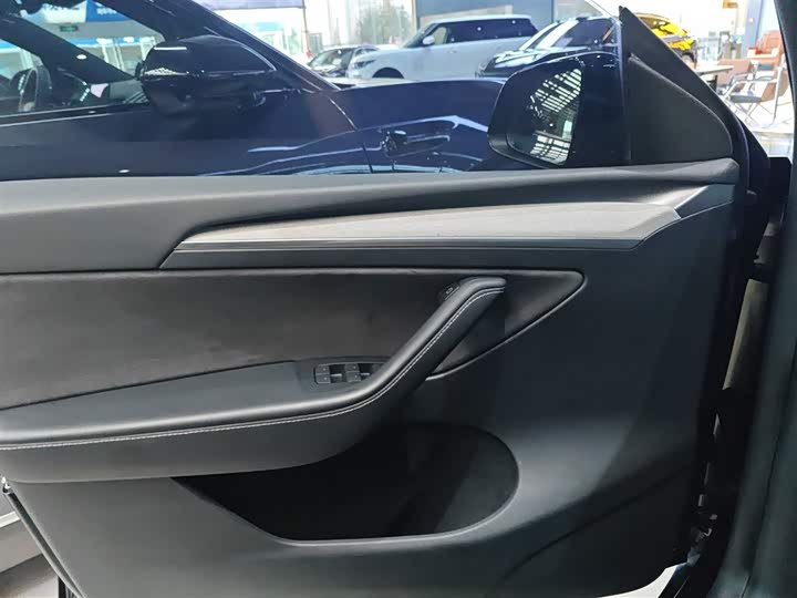 Фото 28 - Tesla Model Y