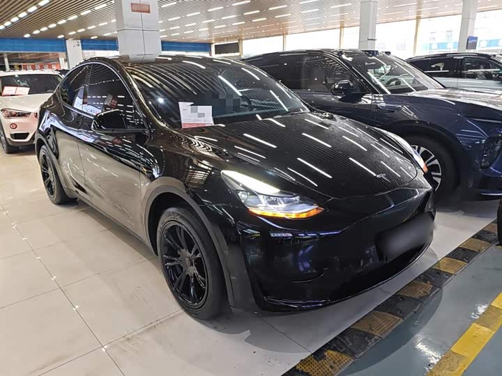 Фото 4 - Tesla Model Y