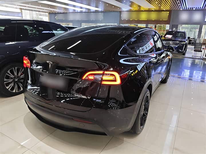 Фото 7 - Tesla Model Y