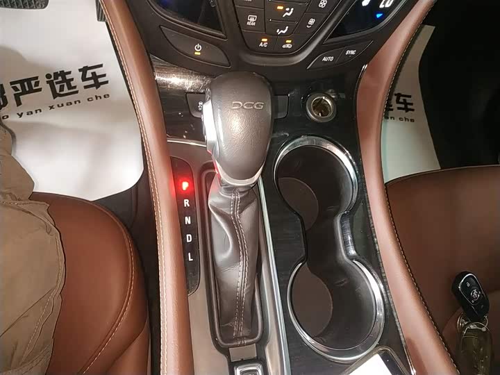 Фото 14 - Buick Envision Plus