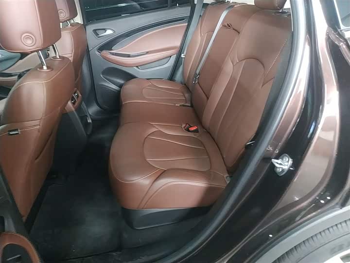 Фото 17 - Buick Envision Plus