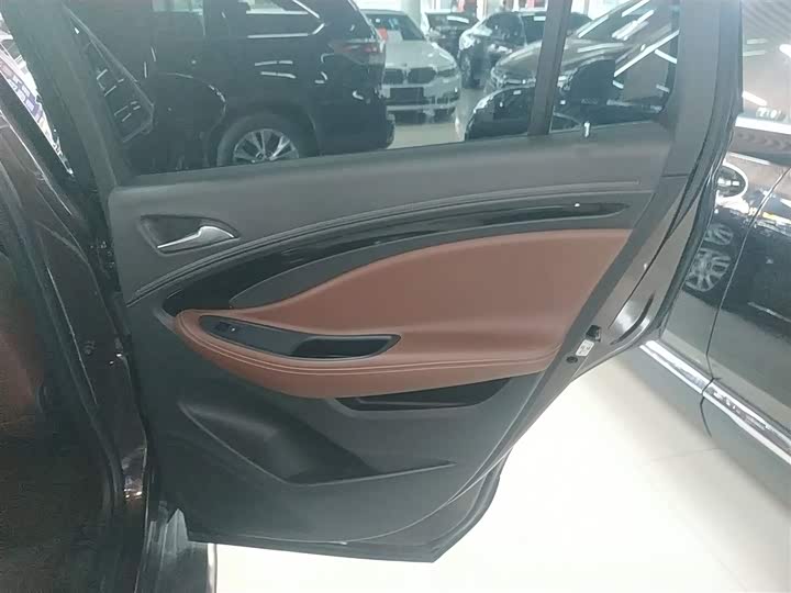 Фото 27 - Buick Envision Plus