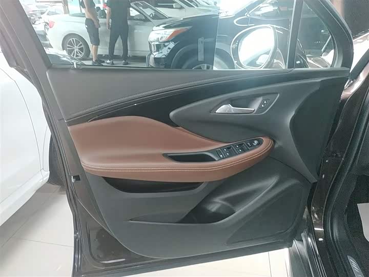 Фото 28 - Buick Envision Plus