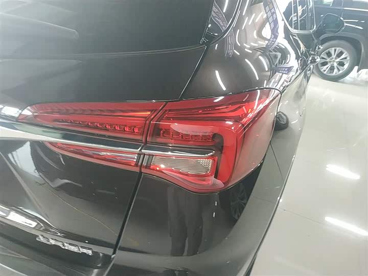 Фото 8 - Buick Envision Plus