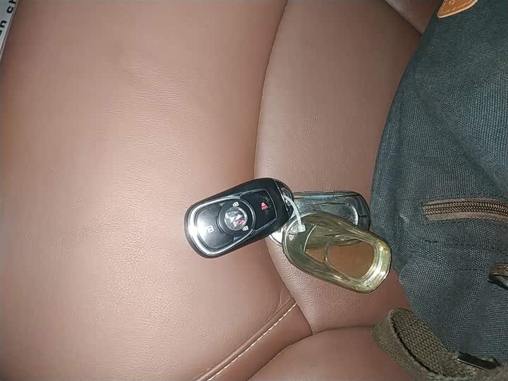 Фото 9 - Buick Envision Plus