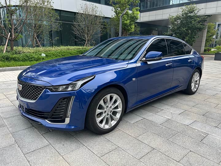 Фото 1 - Cadillac CT5