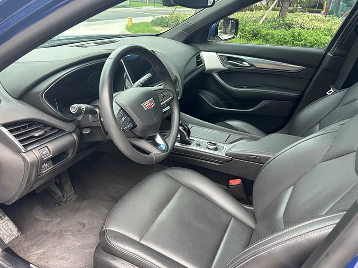 Фото 11 - Cadillac CT5