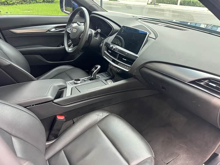 Фото 16 - Cadillac CT5