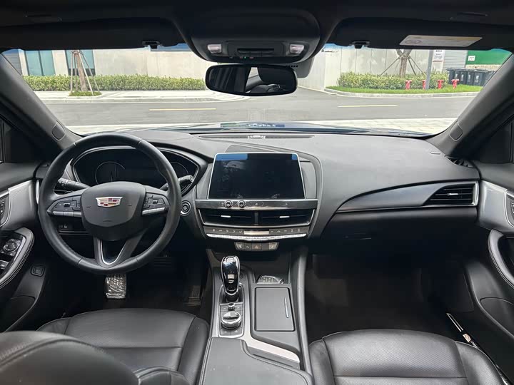 Фото 18 - Cadillac CT5